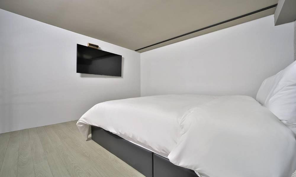 Seomyeon Hound Hotel 1St Street Busan Phòng bức ảnh