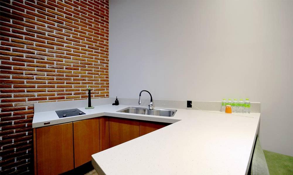 Seomyeon Hound Hotel 1St Street Busan Ngoại thất bức ảnh