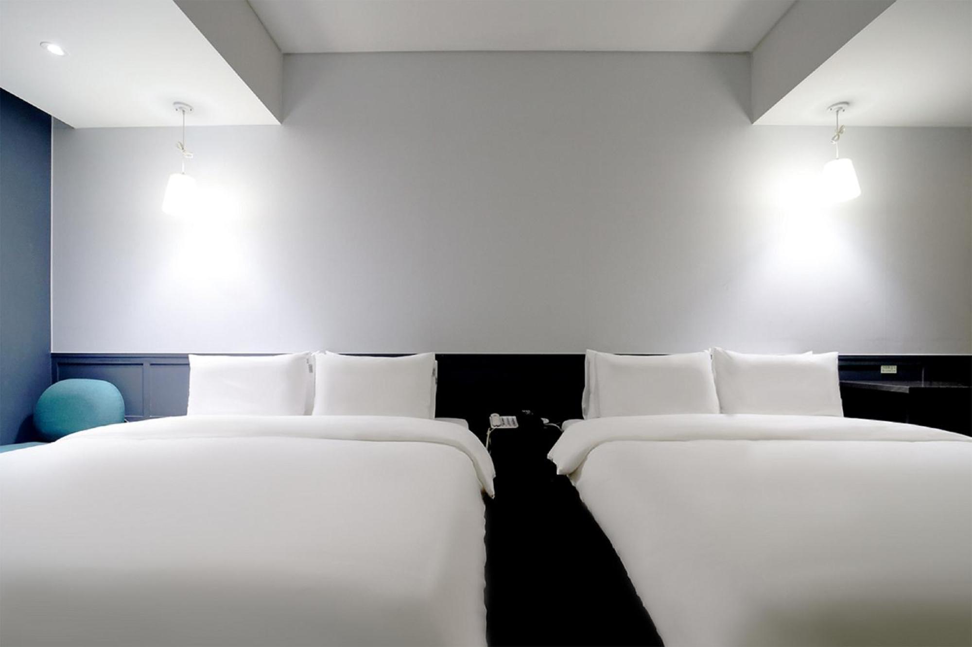 Seomyeon Hound Hotel 1St Street Busan Phòng bức ảnh