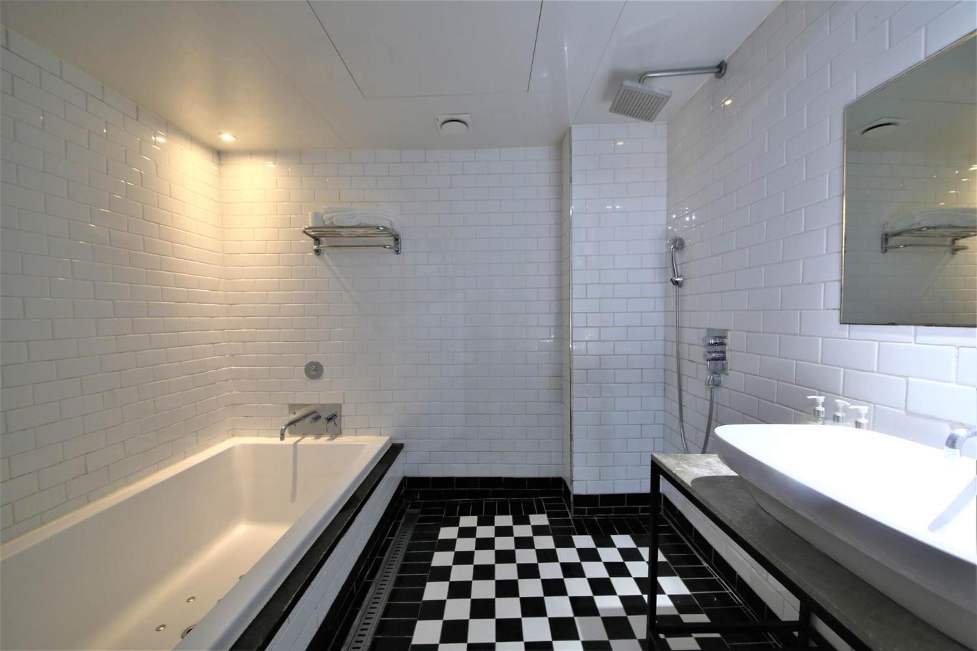 Seomyeon Hound Hotel 1St Street Busan Ngoại thất bức ảnh
